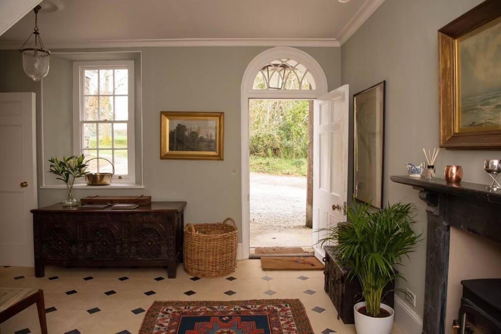 הוילה בודמין The Manor House At Boconnion מראה חיצוני תמונה